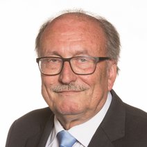 Portrait von Bezirksverbandsobmann der Rentner Roland Hailer