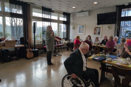 VdK Kreis- und Ortsvorsitzende Uschi Schiefelbein bei Ihrer Begr&uuml;&szlig;ungsrede