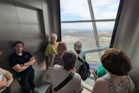 TKE Testturm im Panorama-Aufzug