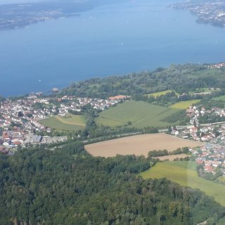 Uhldingen-Mühlhofen mit Blick über den Überlinger See und zur Birnau