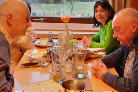 VdK'ler Albert Gerhard und Cordula bei der Einkehr