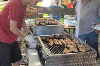 Grillmeister bei der Arbeit