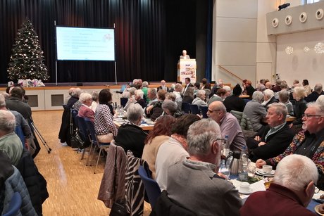 Winter-/Adventsfeier 2025 - Begr&uuml;&szlig;ung der Ehreng&auml;ste