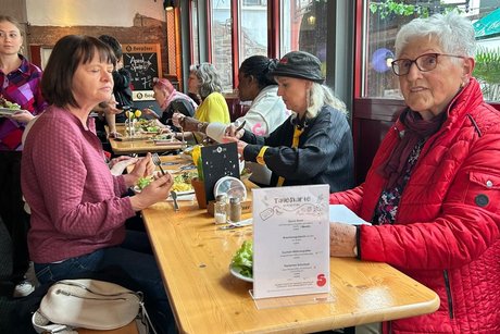 Beim Mittagsessen im "St&ouml;vchen"