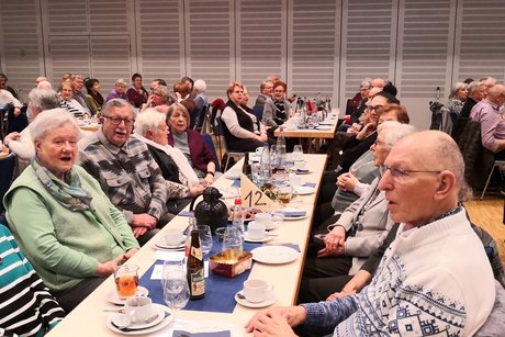 Winter-/Adventsfeier 2025 - Adventssingen mit Pater Liebscher