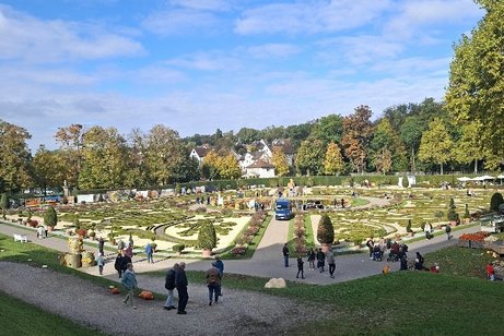 K&uuml;rbisausstellung im bl&uuml;henden Barock