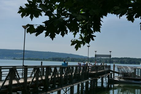 Der imposante Steg zum Bodensee.