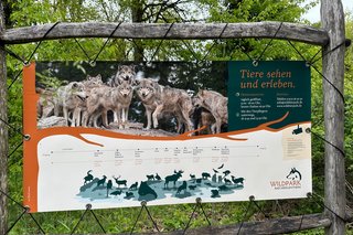Infotafel "Tiere sehen und erleben" im Wildtierpark in Bad Mergentheim