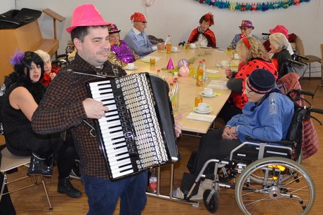 Narri Narro in Stra&szlig;berg