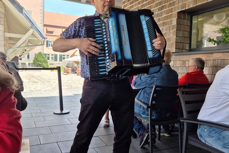 Tagesausflug VdK Bisingen mit Kaffeepause und Musik