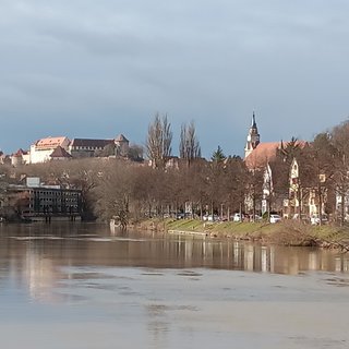 Blick auf das Tübinger Schloss und Stiftskirche