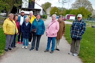 Gruppenbild der Landschaftsbummler mit 9 Personen