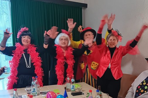 Narri Narro in Stra&szlig;berg