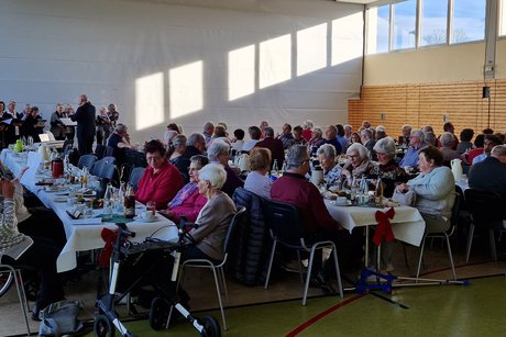 Die Chorgemeinschaft Bad S&auml;ckingen vor vollen Pl&auml;tzen