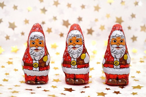 Drei Schoko-Nikol&auml;use