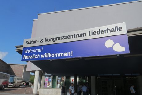 Eingang der Liederhalle in Stuttgart
