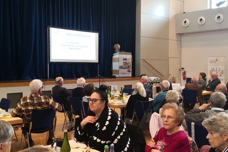 Herbstfest 2024 - Vorstellung des Pflegestützpunkt im Neckar-Odenwald-Kreis durch Frau Scheuermann