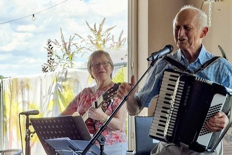 die Musikanten Gertrud und Josef