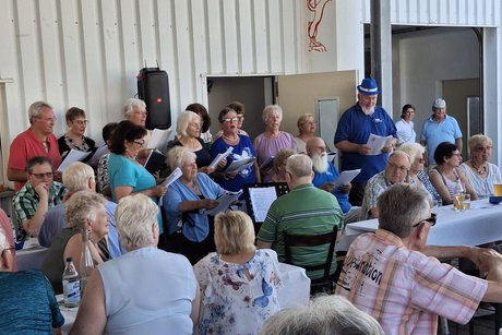 Beim Sommerfest .