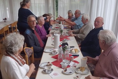 VdK-Cafe mit Kaffee-Kuchen im Sept. 2025 in der AMW