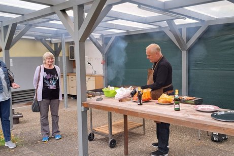 Grillmeister Uwe bei der Arbeit