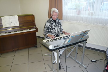 Elisabeth Happe sorgt für Weihnachtsmelodien