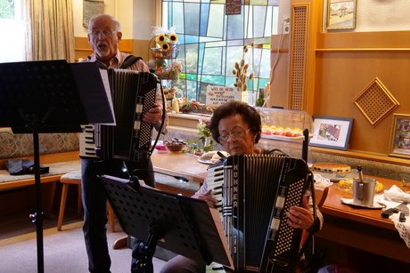 Akkordeon-Duo Rainer Haushalter und Annemy Pauly