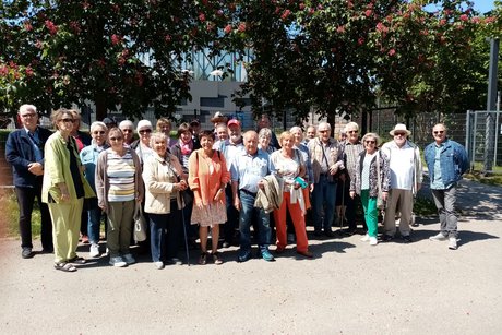 Gruppenbild vor dem Gasometer