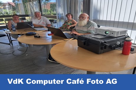 Symbolbild des Computer Caf´s