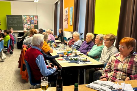 Voller Saal VdK- Heim mit Gästen