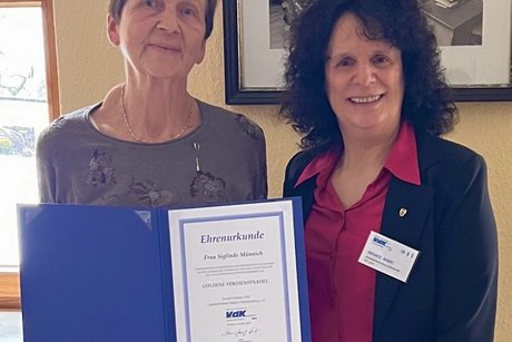 Ehrung mit der Goldenen Verdienstnadel