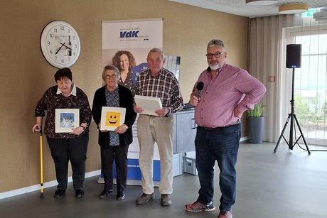 Ehrung 10 Jahre vl. Inge Braun, Mary Baumann, Gerhard Frey, Vorsitzender Erich Weik