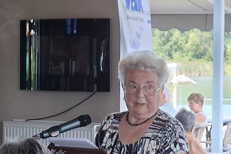 Erika Allmaier bei der Begrüßung