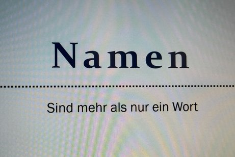 Bild mit Text Namen sind mehr als ein Wort