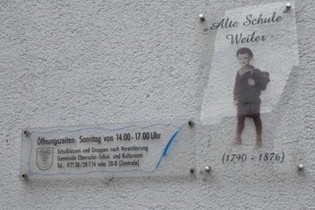 Schild am Schulmuseum Obersulm