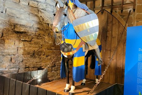 Museum: Ritter auf seinem Schlachtroß