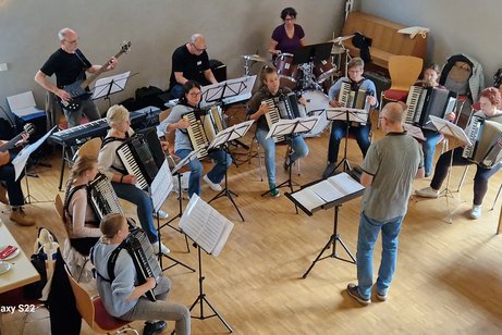 F&uuml;r die musikalsiche Unterhaltung sorgt Akkofun