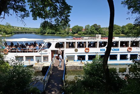 Die MS Weink&ouml;nigin an der Anlegestelle in Besigheim