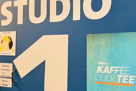 Eine Studiostahlt&uuml;r mit der Aufschrift : Studio 1