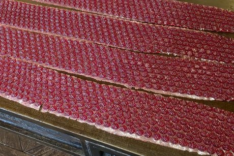 Die gepressten Himbeer-Gutsele