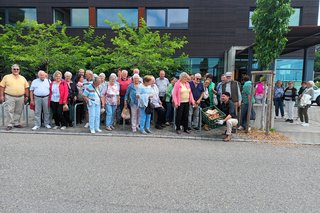 Gruppenbild unsere Reisegruppe bei Fernsehbäcker Hannes Weber