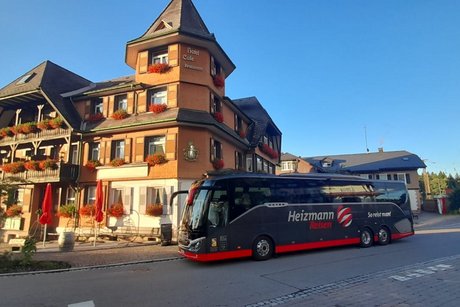 Hinterzarten - Schwarzwaldhof mit unserem Bus Hinterzarten - Schwarzwaldhof mit unserem Bus