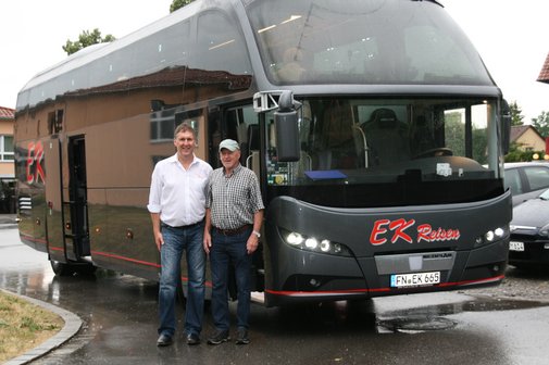 Bus von EK-REISEN KRETZER steht bereit