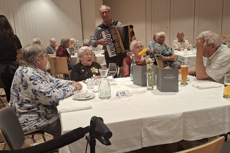 gute Stimmung mit dem Musiker
