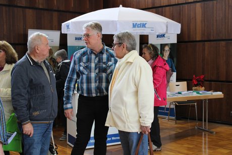 Reinhold Strecker und Martin Tutschek (beide OV Ohmden) im Gespräch