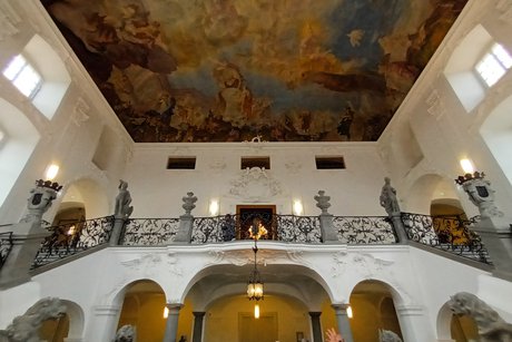 Das Treppenhaus im neuen Schloss löste gleich einen Wow- Effekt aus