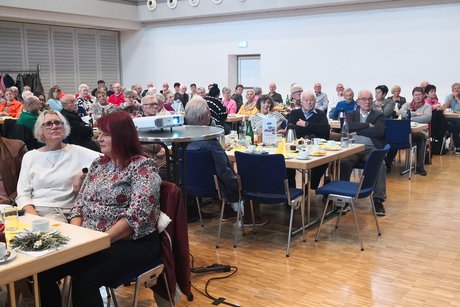 Herbstfest 2024 - Vorstellung des Pflegestützpunkt im Neckar-Odenwald-Kreis durch Frau Scheuermann