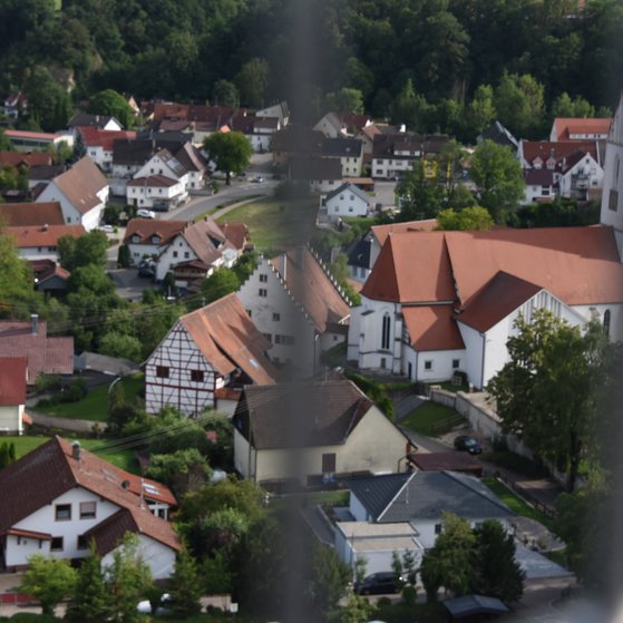 Bingen / Hohenzollern von oben am Dorffest 2023
