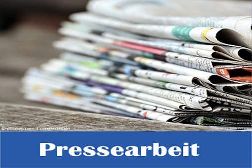 Bild zeigt einen Stapel von Zeitungen