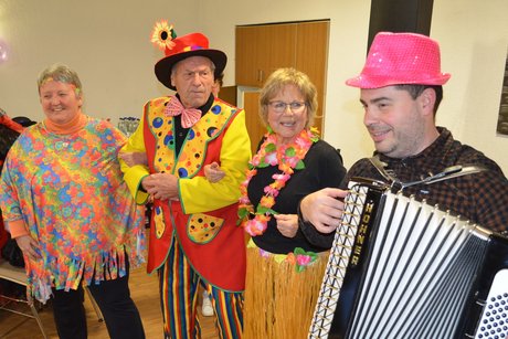 Narri Narro in Stra&szlig;berg